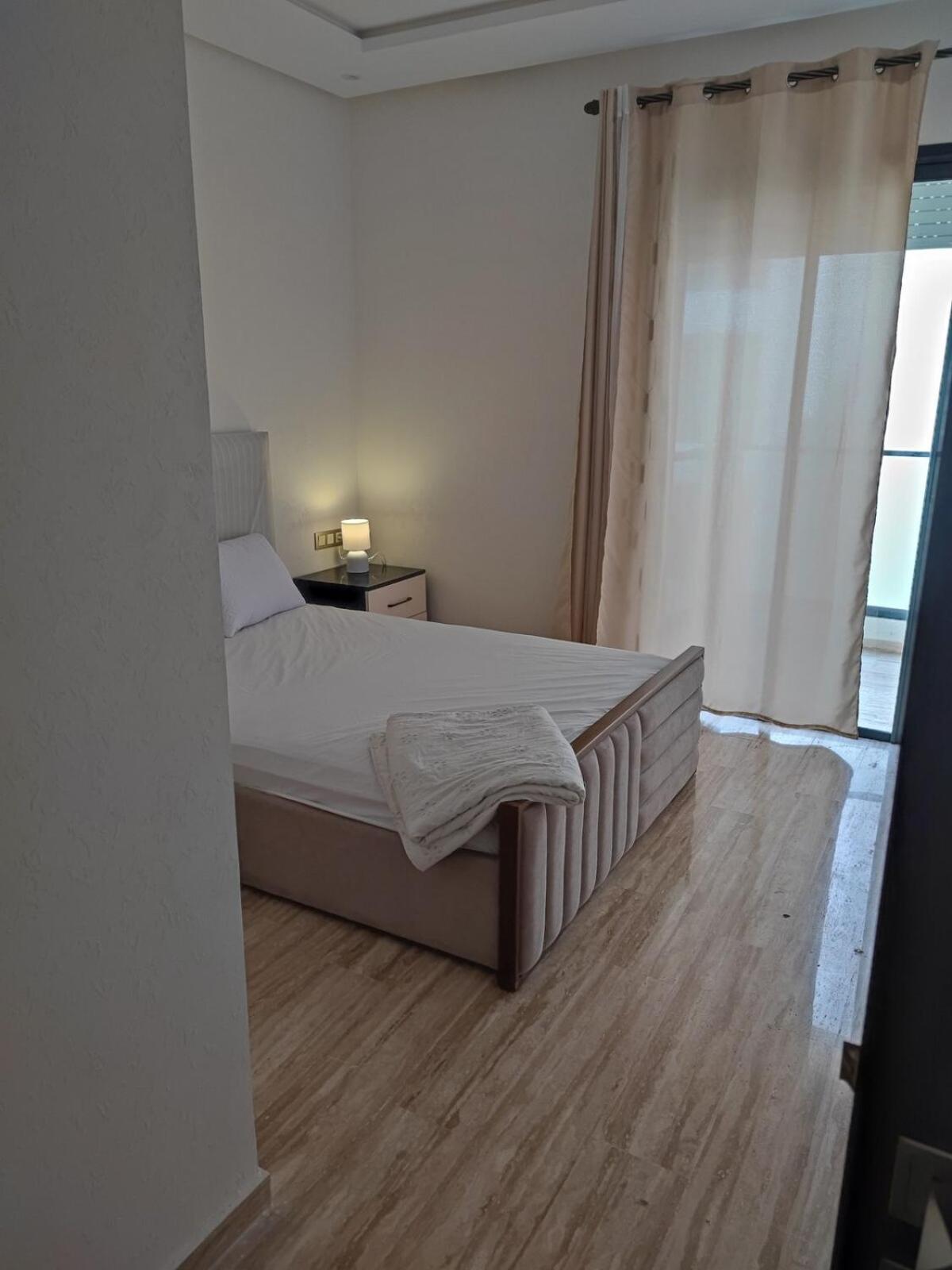 Standing Et Piscine Apartment *